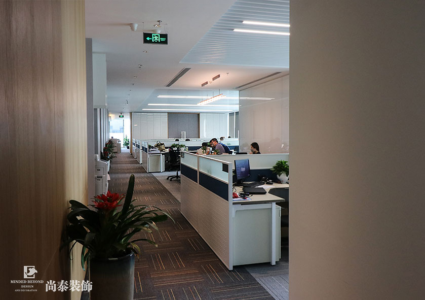 2000㎡現(xiàn)代簡(jiǎn)約辦公室設(shè)計(jì)裝修 | 融創(chuàng)中國(guó)