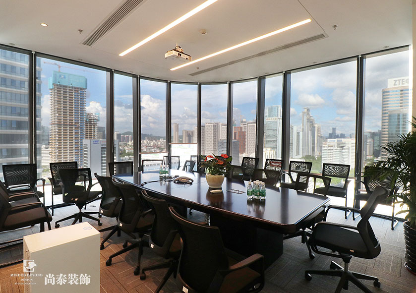 2000㎡現(xiàn)代簡(jiǎn)約辦公室設(shè)計(jì)裝修 | 融創(chuàng)中國(guó)