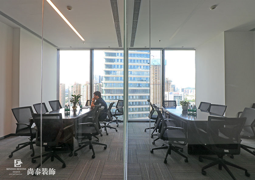 2000㎡現(xiàn)代簡(jiǎn)約辦公室設(shè)計(jì)裝修 | 融創(chuàng)中國(guó)