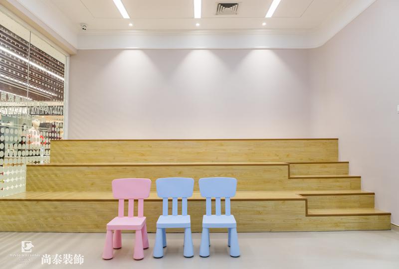 教育培訓(xùn)機(jī)構(gòu)觀臺(tái)裝修實(shí)景圖