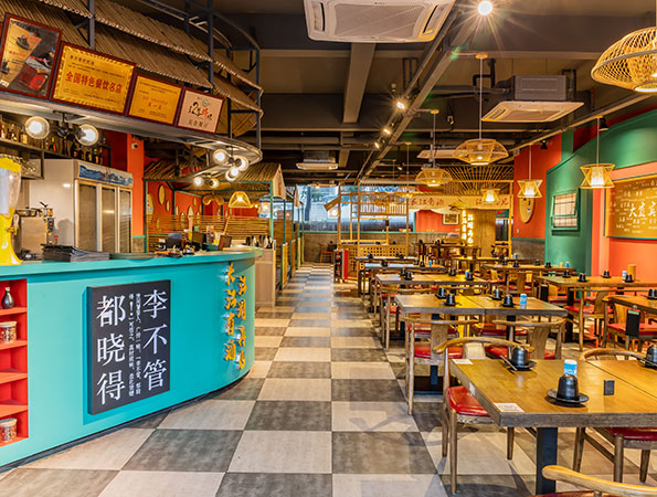 特色燒烤店裝修實(shí)景圖-都曉得李不管