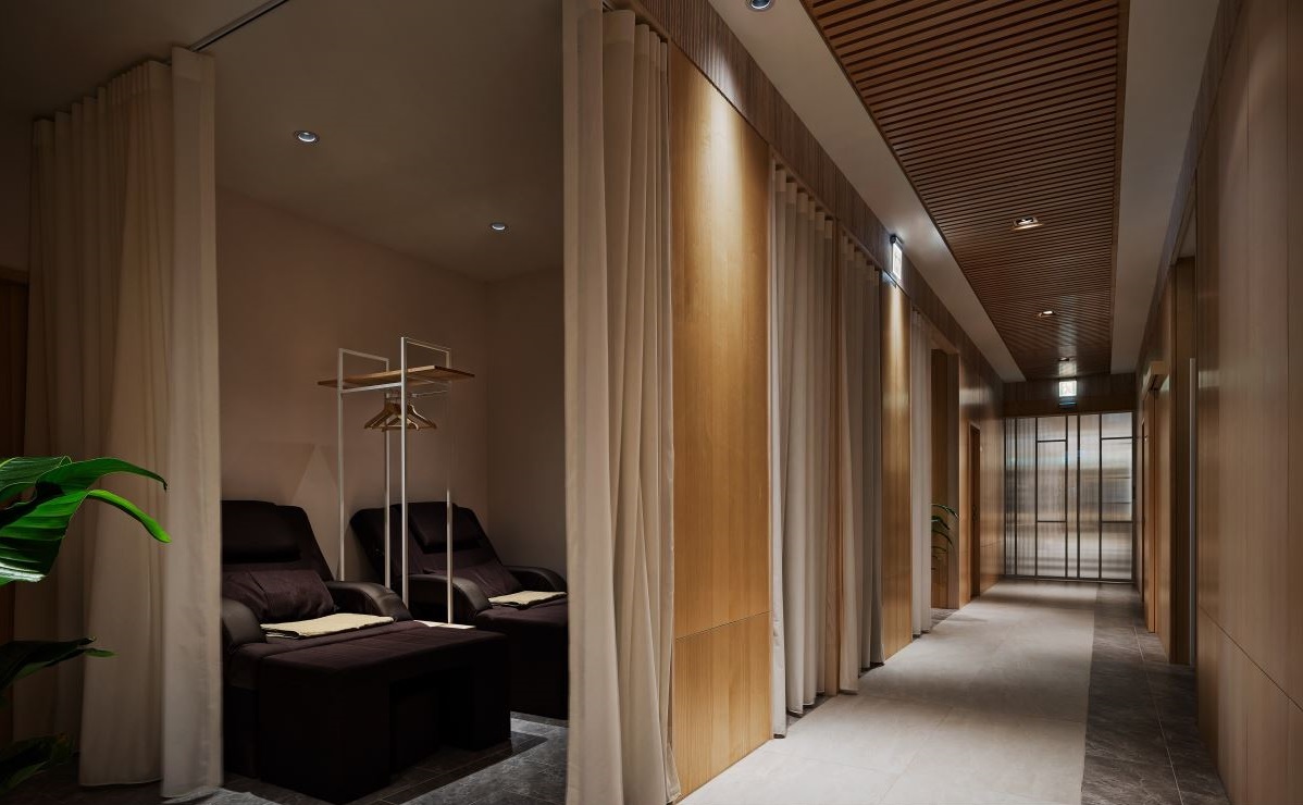 400平米商業(yè)空間設(shè)計:打造精致的按摩會館！綠意、窗景、舒適度缺一不可