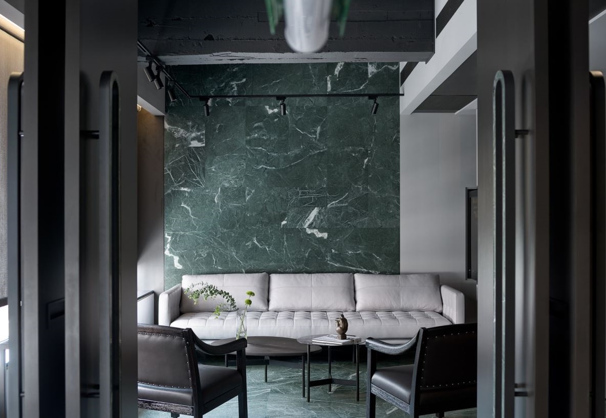 辦公室裝修設(shè)計:花蓮蛇紋石打造新東方風(fēng)辦公室設(shè)計