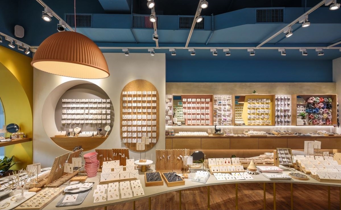 深圳裝修設(shè)計：與時尚品味接軌！漫步帶著文青氣息的混搭風(fēng)飾品店