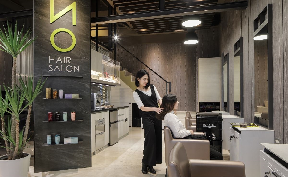 店面裝修:復(fù)古休閑風(fēng)打造時尚空間！眾多發(fā)廊指定的設(shè)計風(fēng)格