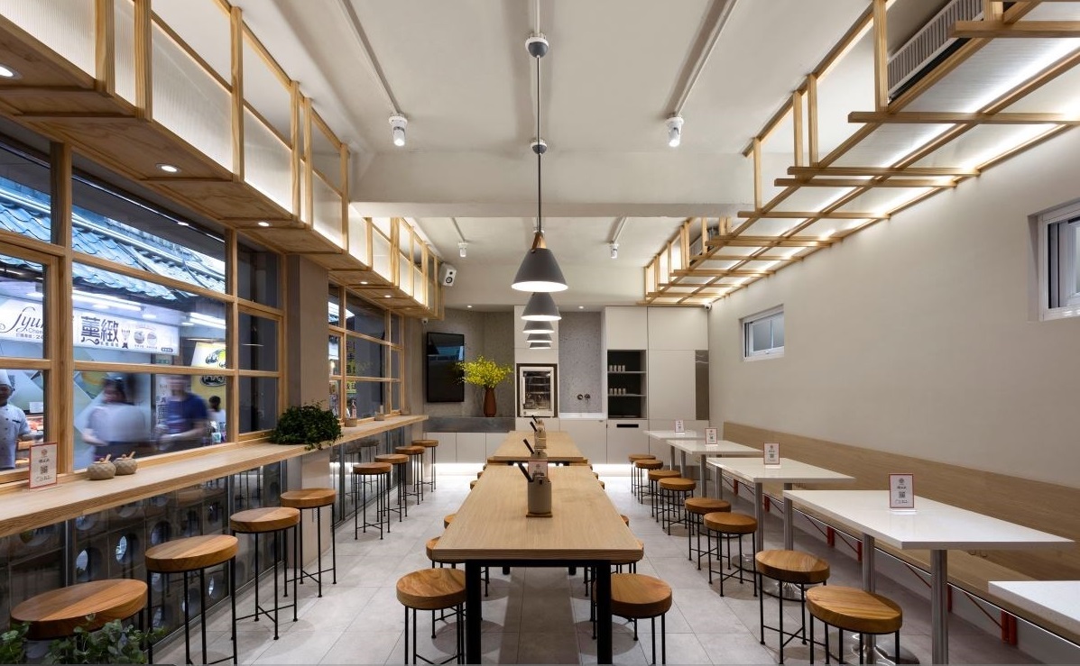 餐飲裝修:老字號魚丸翻新淡水百年建筑，用老建材混搭新設(shè)計傳承老滋味